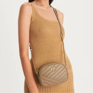 TORY BURCH - Small Kira Chevron Camera Bag in Taupe